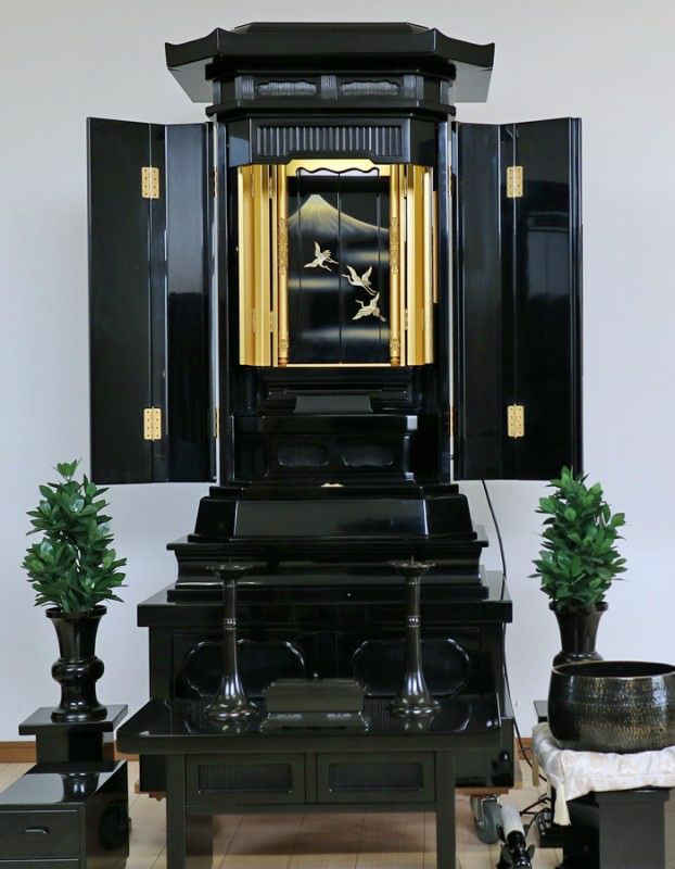創価学会 厨子型机付 黒塗り 中古仏壇 538 | 桜梅桃李.com 創価学会 厨子型机付 黒塗り 中古仏壇 538 | 桜梅桃李.com