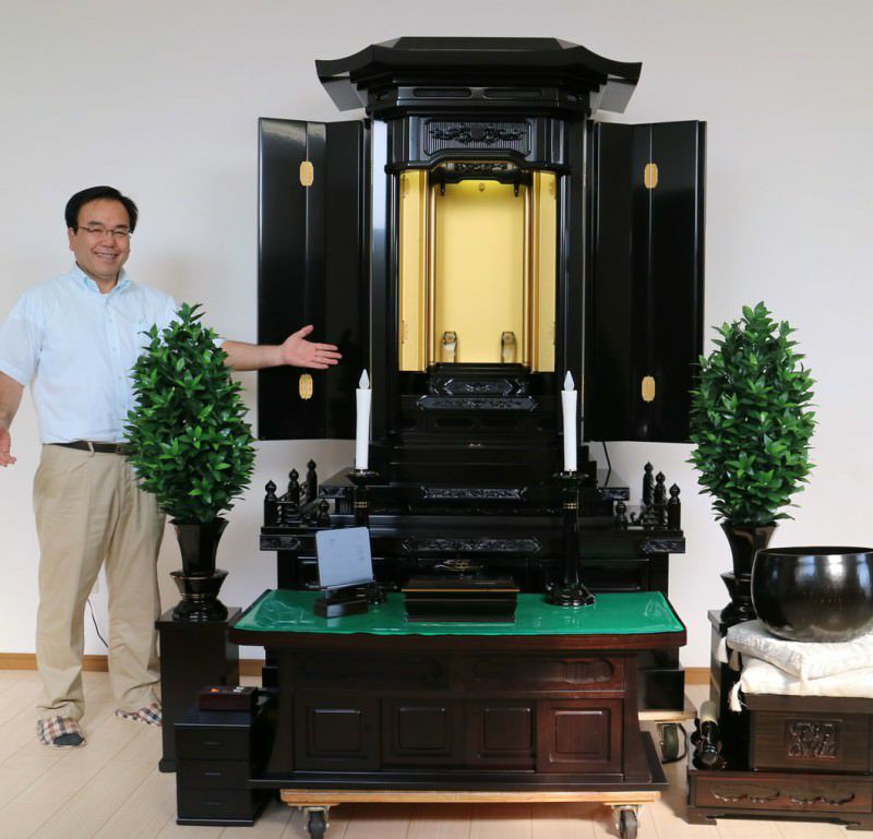 創価学会 本格厨子型中古仏壇 553 黒檀・欄干付き (徳島国産仏壇)秀峰