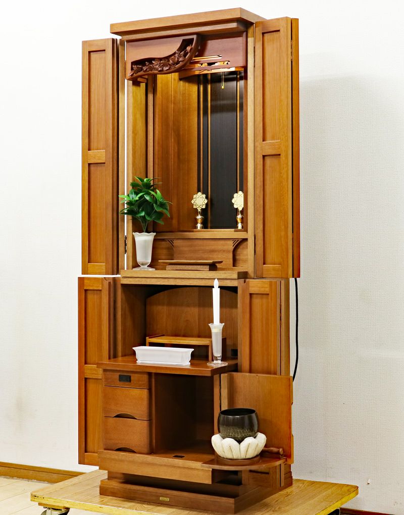 文玩堂：凹底四座楼（精密な配置で未修整） 創価学会 家具調 中古仏壇 792 金剛堂 501 ニヤトー ブリーゼ | 桜梅
