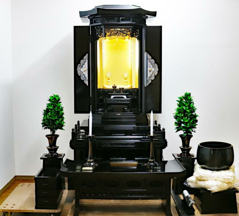 創価仏壇 「大河」 黒檀 62-40 経机付 特装・常住御本尊様対応 | 桜梅