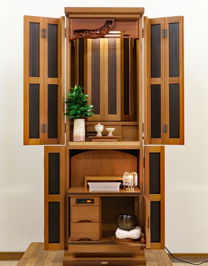 創価学会 家具調 中古仏壇 842 金剛堂 502 ソノクリン&ニヤトー無垢