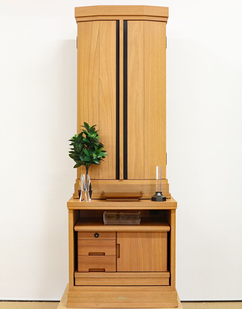 創価学会 家具調 中古仏壇 1232 ニヤトー総無垢 花包み 本金箔厨子