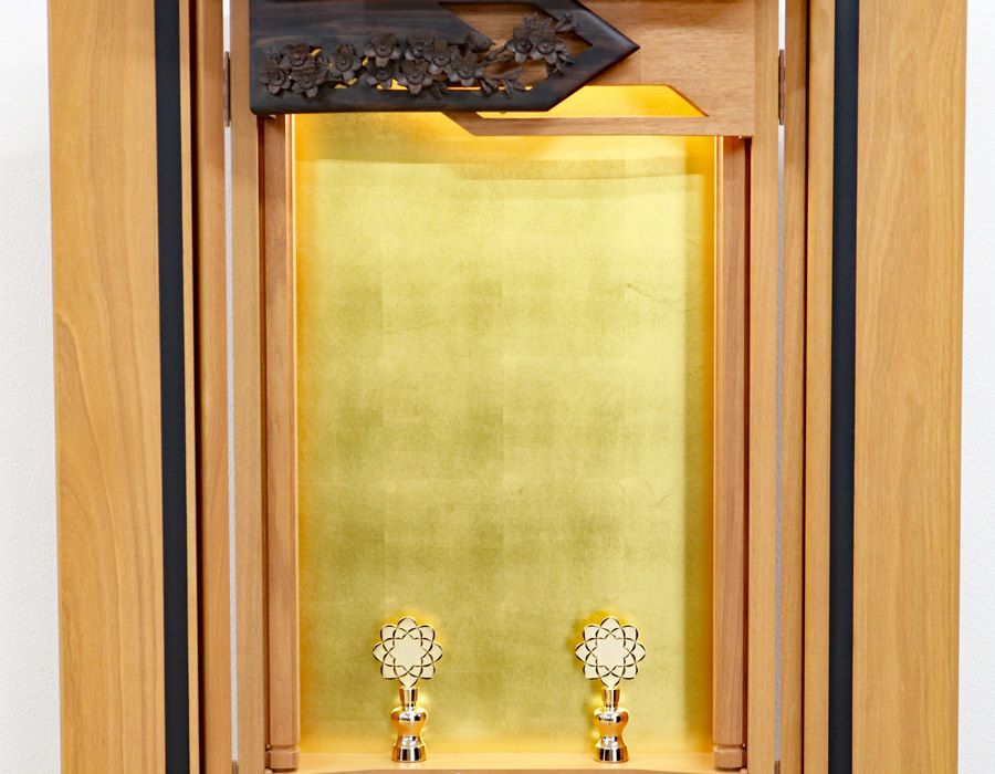創価学会 家具調 中古仏壇 1232 ニヤトー総無垢 花包み 本金箔厨子