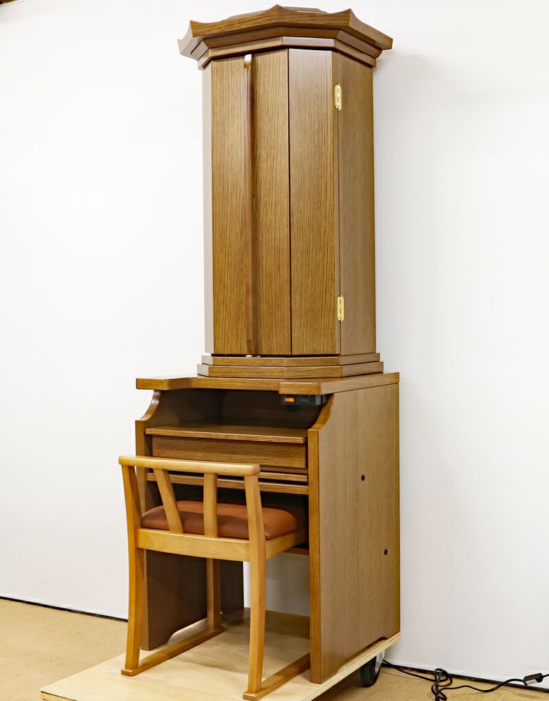 創価学会 イス付き厨子型仏壇 「心翼」 匠型 ライトオーク 国産品 | 桜