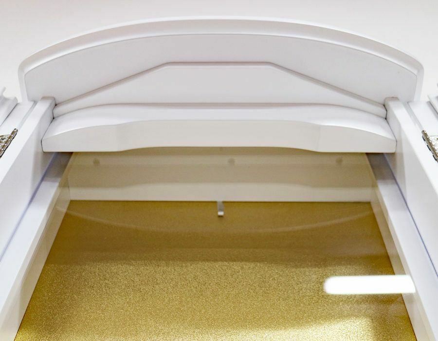 マーチ」ホワイト｜特装本尊対応・アクリル厨子が照らす「清浄なる勇気